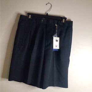 NWT cutter and buck men’s shorts size 32